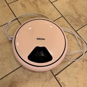 Automatic moist food feeder